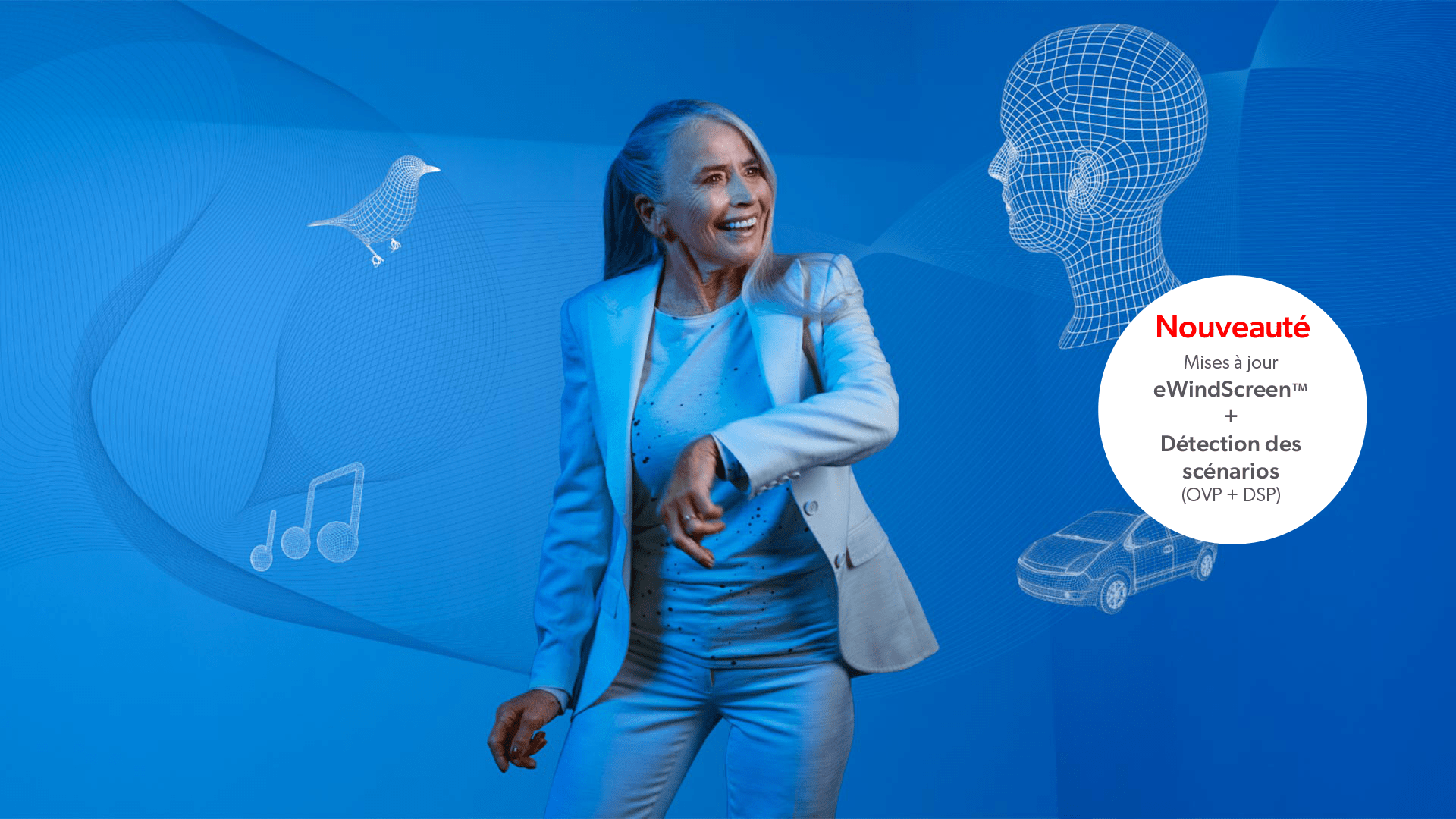 Femme appareillée avec les aides auditives rechargeables Pure Charge and Go AX de Signia